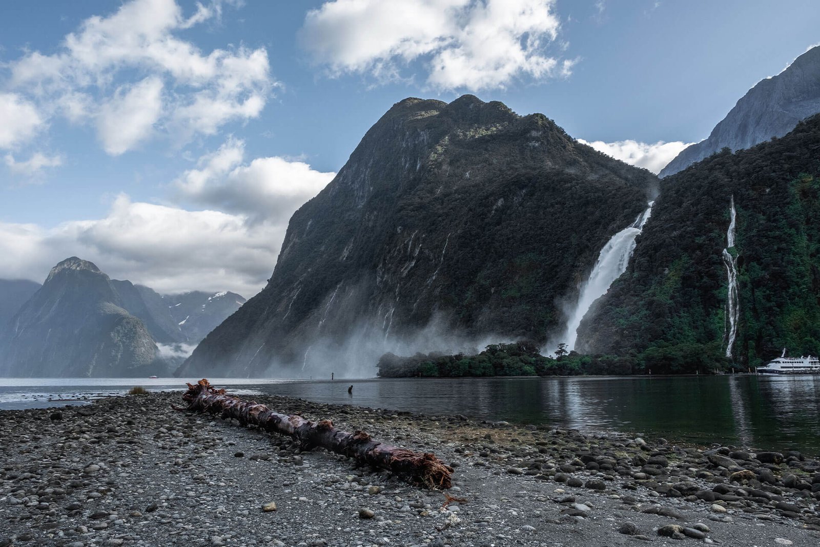Milford Sound (Māori: Piopiotahi), a renowned fiord located in the southwest of New Zealand's South Island.